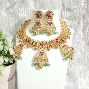 Vergoldete indische Choker Halsketten-Set für Frauen, vergoldetes Brautschmuck Set, südindische Halskette, Hochzeitshalskette Designs