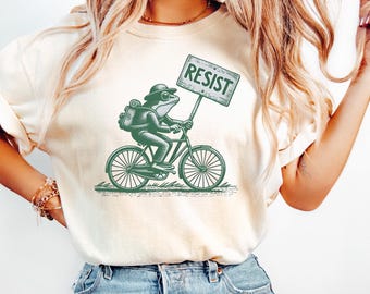 Resist Frog T-shirt: Portland Freedom, Activist Equality Top