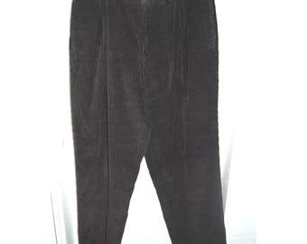 Vintage Corduroy Pants Men's size 40x32 Brown Pleated Baggy Tapered Trousers