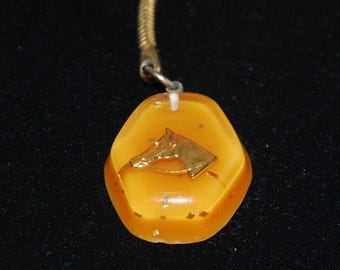 Vintage Resin Schlüsselanhänger goldenes Pferd goldflocken Biker 70er 80er Jahre Handgemacht