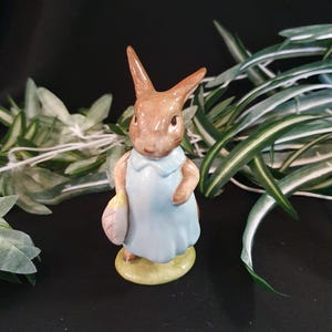 Beswick 1965 Mrs Flopsy Bunny Porcelain Figurine - character from Beatrix Potter - Tale of Peter Rabbit