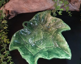Vintage Majolica Vietri Foglia Leaf Bowl: Italiensk serveringsfat
