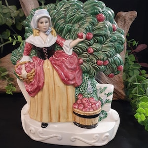 "(Four Seasons) ""Four Seasons"" Figur der Flatback Figur von Staffordshire Masons Ironstone." "Darstellend ""Sommer""