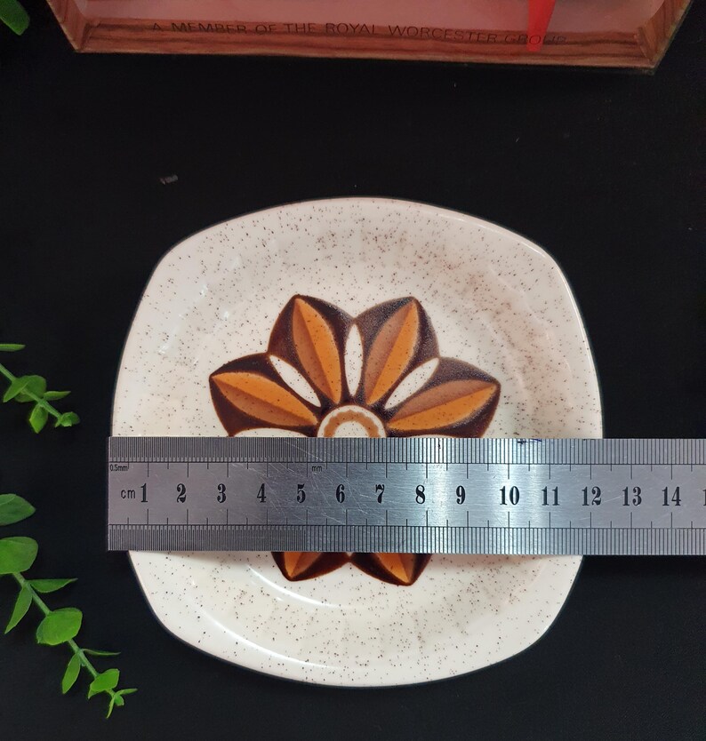 Vintage Palissy Royal Worcester Butter or Preserve Dish Set with Original Spoon & Packaging, 1970s Retro Kismet Flower, Mid Century Gift Set image 5