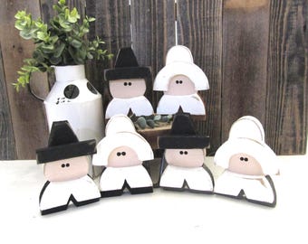Rustic 5" Wood Pilgrim Set of 2, Thanksgiving Table Decor, Fall Wood Decor, Wood Pilgrims, Primitive Thanksgiving Decor, Sold as a Set