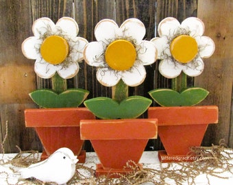 Wood Daisy, Primitive Flower, Shelf Decor, Gift for Mom, Summer Decor, Flowers, Potted Flower, Porch Decor