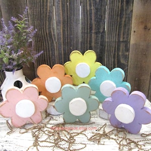 Pastel Wood Daisy: 5 Inch Spring Tiered Tray Decor