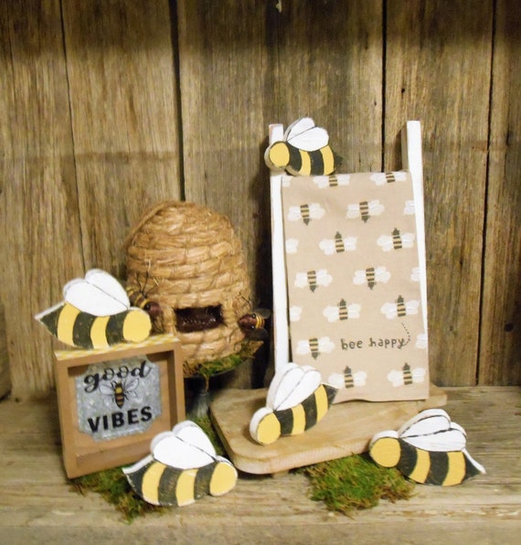 Small Wood Bee, Honey Bee, Bee Tray Decor, Spring Decor, Bee Decor