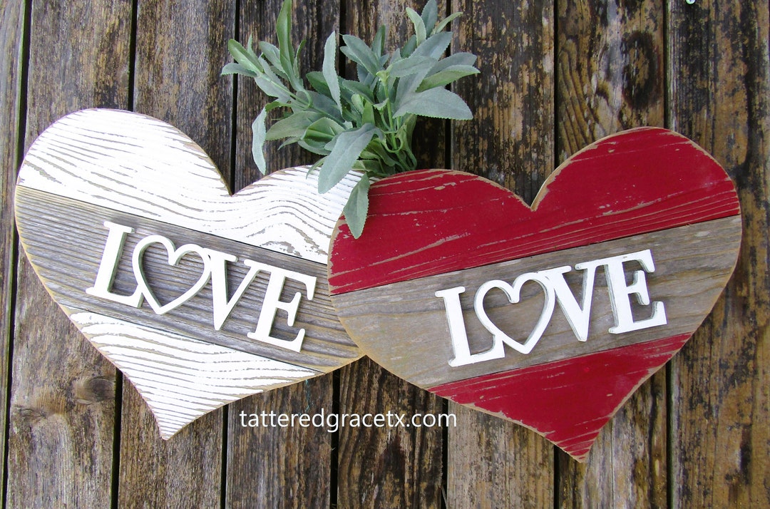 Wood Hanging Heart , Rustic Valentine's Wall Heart, Valentine's Gift