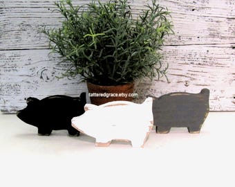 Small Wood Pig , Farmhouse Tiered Tray Decor, Pig Decor, Farm Decor, Rustic Home Decor, Farm Animals, Sold Individually or in Sets