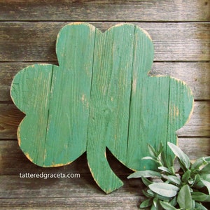 Large Hanging Shamrock, St. Patrick Day Porch Decor, St Patrick Sign, Irish Door Hanger, Rustic Wood Shamrock, Wall Shamrock, Irish , S207