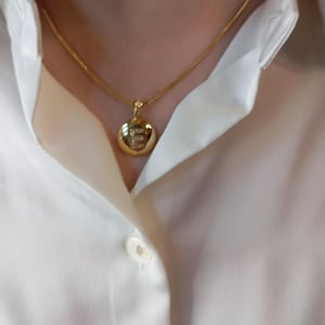 Colgante inicial de oro, colgante personalizado, colgante del alfabeto, regalo personalizado, collar con nombre, collar con letras, collar con nombre personalizado para ella, para él