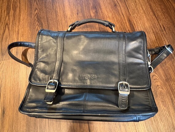 Gorgeous Soft Black Leather Kenneth Cole Reaction Black  Kenneth Cole black messenger leather bag. main image 0