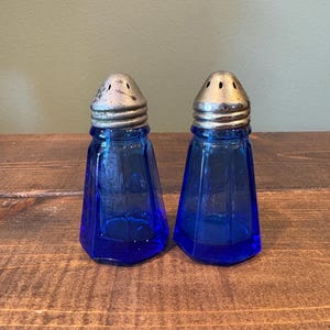 Vintage Hazel Atlas Cobalt Blue Depression Glass Hazel Atlas Salt and Pepper Shakers, Octagon Shape