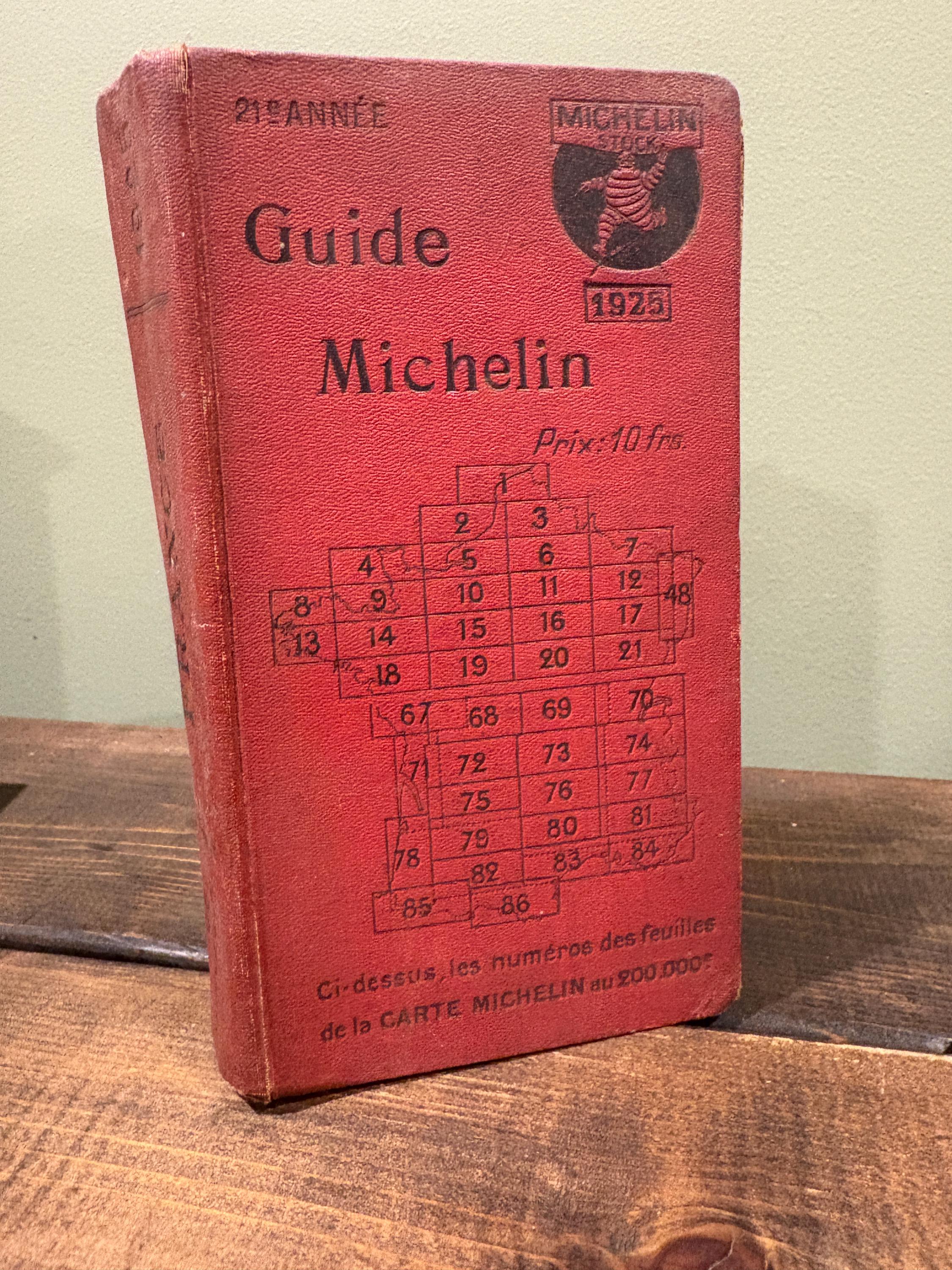 Benelux (Michelin Red Hotel &amp; Restaurant Guides) [洋書] Amazon.co.jp: Benelux (Michelin Red Hotel & Restaurant