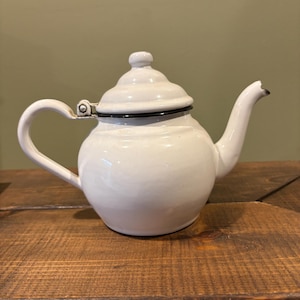Antique White Enamelware Tea Pot With Black Trim, Vintage Tea Pot, French Country Farmhouse Kitchen Decor