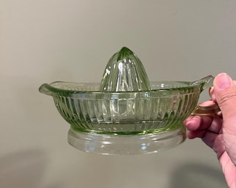 Vintage Glass Reamer / Juicer (JAS) Vintage Glass Reamer / Juicer (JAS)