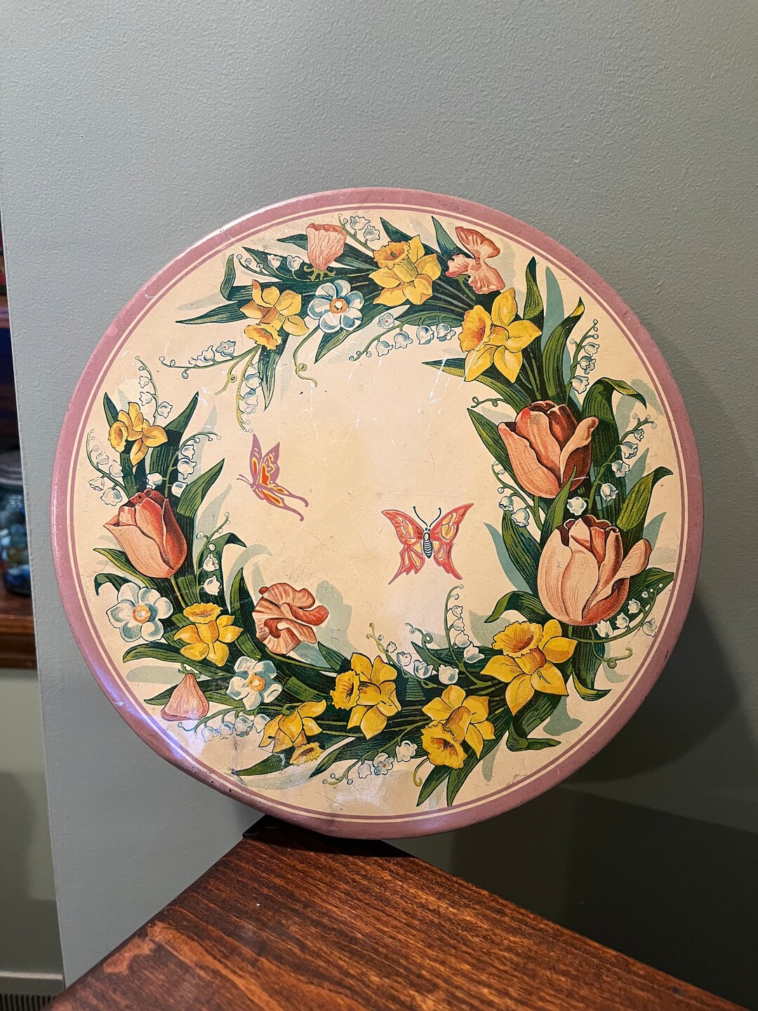 Vintage Pink Spring Floral Round Tin Daffodils Tulips and - Etsy