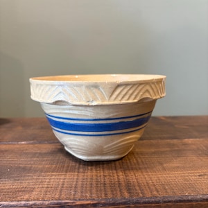 Rare Antique Yellow Ware Bowl with Scalloped Rim and Blue Stripes Vintage Country Primitive Farmhouse Kitchen Yellowware 6&quot; Primitive Bowl