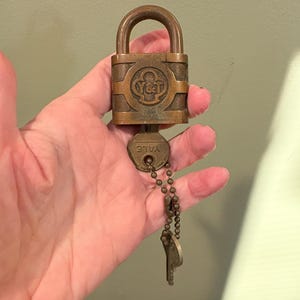 Yale Towne Padlock - Etsy