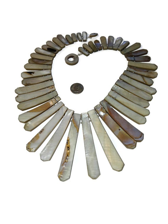 Unique Statement Shell Necklace -Wow - image 9