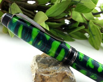 Green vs Green Fusion Hand-Crafted Writing Pen - FREE Engraving