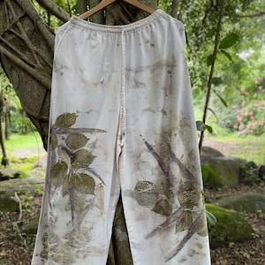 Natural colour leaf print pants