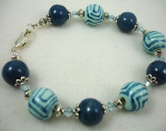 Kazuri bracelet in shades of blue, bracelet with Kazuri beads and crystals, African jewelry, Fair Trade