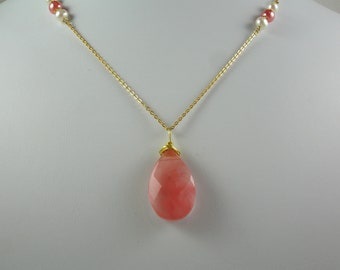 Cherry quartz pendant on gold chain with pearls, tear drop shaped cherry quartz pendant