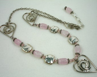 Pink necklace with wire hearts, necklace with hammered wire hearts and pink beads