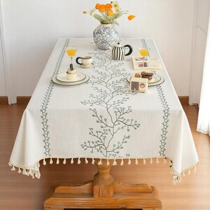 Embroidered Cotton Tablecloth with Leaf Design – Vintage Table Cover for Dining Room, Holiday Decor, Farmhouse & Rustic Home Style