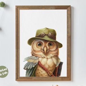 Stampa del ritratto di gufo saggio | Arte per bambini dell'esploratore del bosco | Poster per la cameretta dei bambini della foresta incantata | Decorazione murale per neonati | Illustrazione di animali | Natura