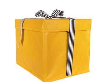 Extra Large Reusable Gift Box: Eco-Friendly Ribbon Closure
