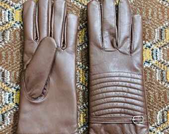 Ladies' Black Leather Touchscreen Gloves: Motorcycle Driving Style.