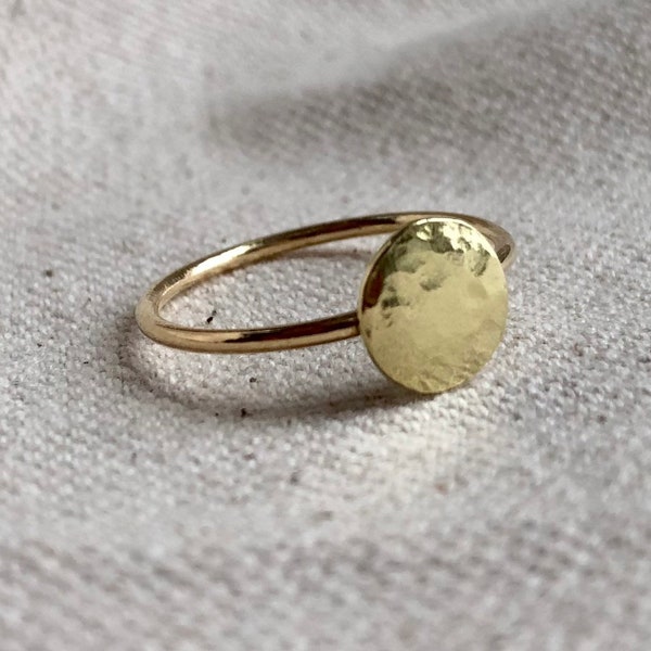 Globe Ring