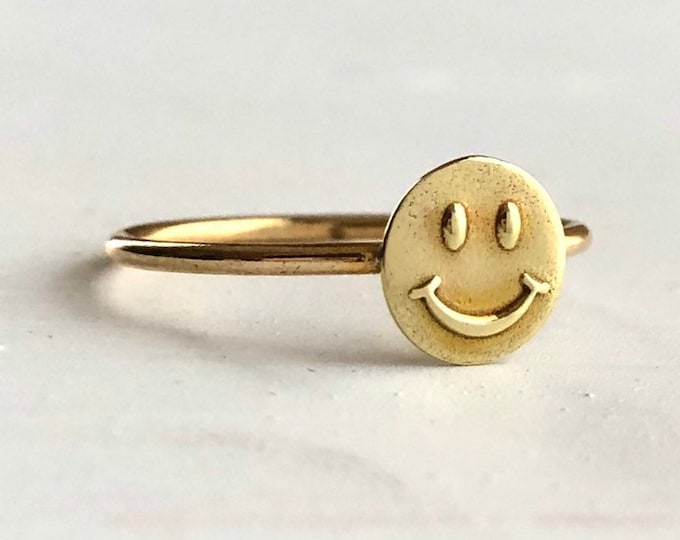 90's Smiley Ring