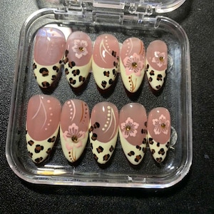 Kawaii Pink Press-On Nails, Gold Rhinestone Floral Nail Art, Pink Press On Nails, Kawaii Nail Set, Cute Handmade Set for Teens & Glam Looks