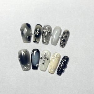 Black and White Ombre Gothic Nails, Halloween Gothic Cross Nail Set, Elegant Gothic Black and White Nails, Cross Charm 3D Nail, Gift For Her