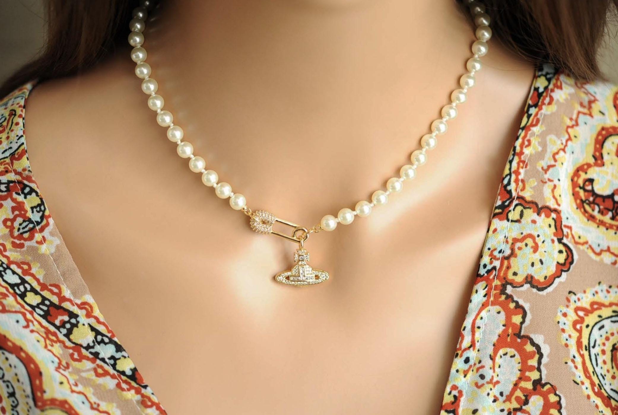 アクセサリー vintage Vivienne Westwood necklace Vivienne Westwood 2010 Reissue Medium Orb Pendant Fashion