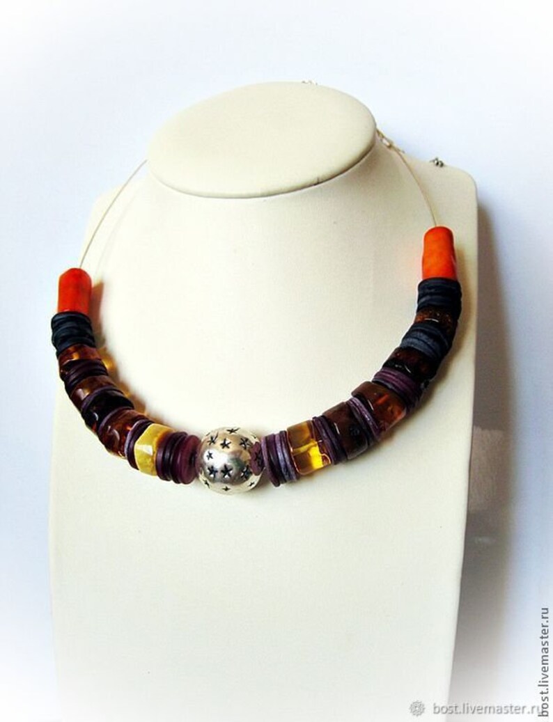 Nacre large Baltic amber Great gift. beautiful 100/% natural Large silver ball with a pattern necklace Choker Corals