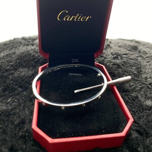 Pulsera Cartier de oro blanco de 18 quilates con cierre de rosca