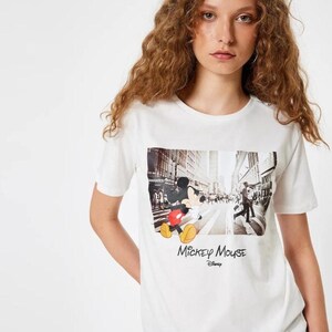 Divertente maglietta oversize di Topolino – T-shirt grafica vintage Disney, maglietta unisex in cotone, regalo per amici e amanti dei cartoni animati, regalo per il migliore amico
