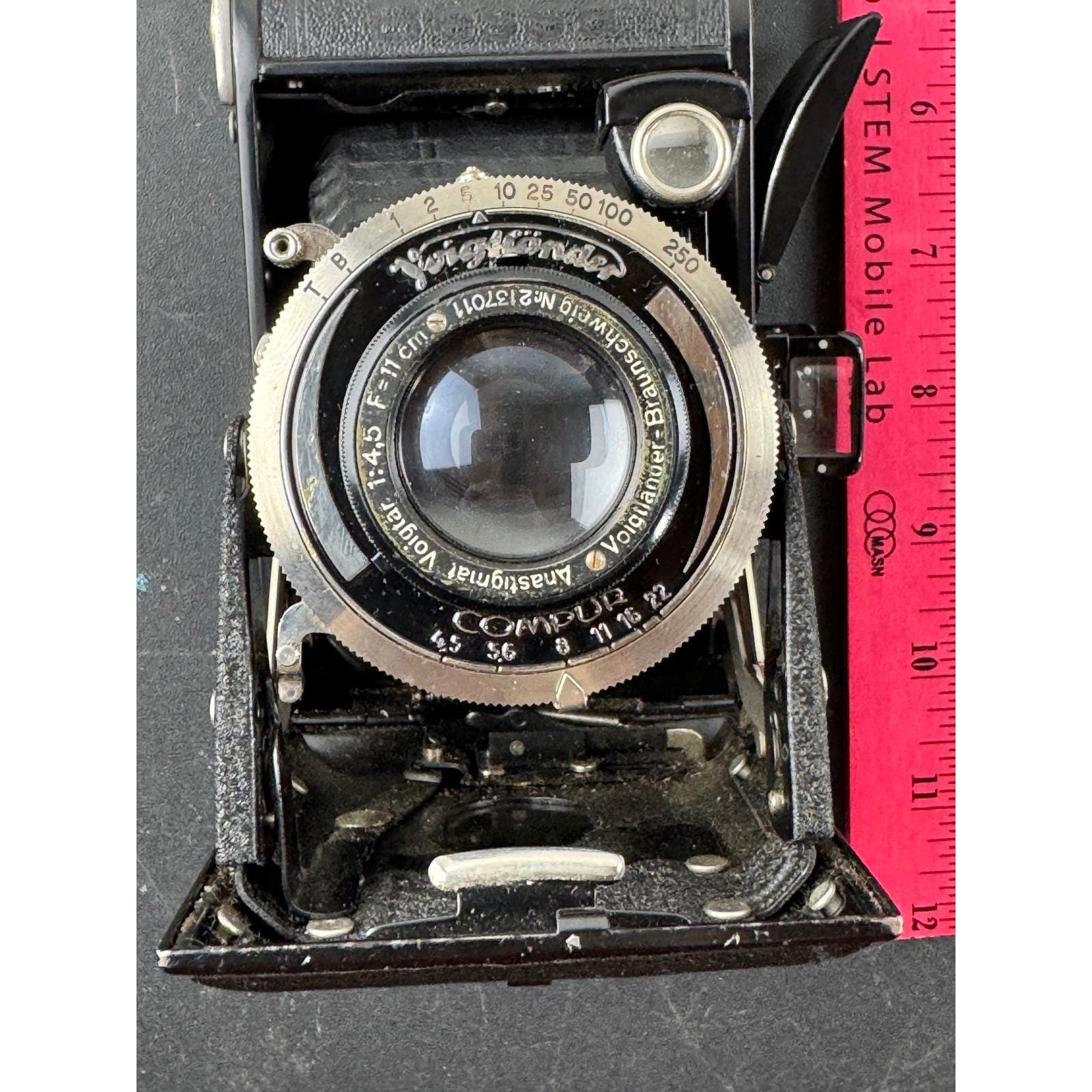 Vintage Voigtlander BESSA Folding Camera Anastigmat 1:4.5 F=11cm