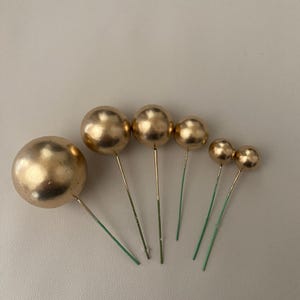 Gold Cake Decorating Balls | Gold Cake Topper Balls | Cake Decorations | Cake Decor | Cake Toppers | Birthday | Graduation | Anniversary