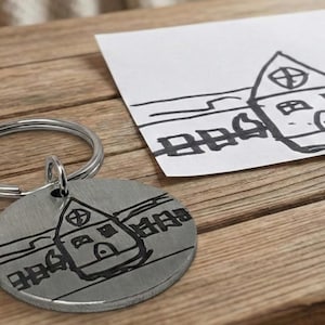 Gepersonaliseerde sleutelhanger met een tekening van uw kind - gegraveerd in roestvrij staal - Vaderdagcadeau voor papa en opa - kunstwerk