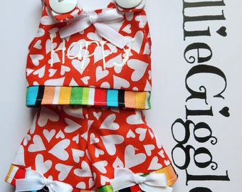 LillieGiggles Vestiti per le bambole di pezza Nuovo! Set top e pantaloncini Happy Hearts per bambole di pezza LillieGiggle