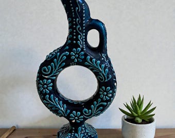手作りのトルコ陶器の花瓶：イズニック花柄陶器、オスマン帝国の装飾