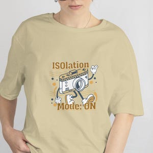 ISOlation Mode: ON – Funny Camera T-Shirt | Gift for Photographers | Retro Photo Shirt for Amateur Photographers