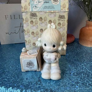 Precious Moments “Join in on the Blessings” Figurine – 1981 Members Only – Vintage Collectible with Box