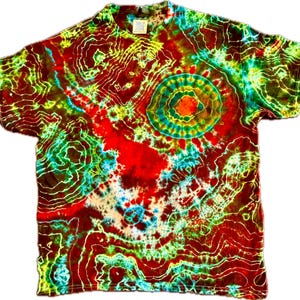 XL Trippy Burst Tie-Dye Shirt – Hand-Dyed Psychedelic Tee in Red, Green & Gold | Unique Wearable Art by Counter Couture